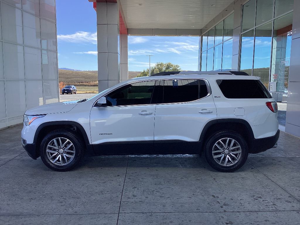 Used 2018 GMC Acadia SLE w/ LPO, Black Accent Package image 5