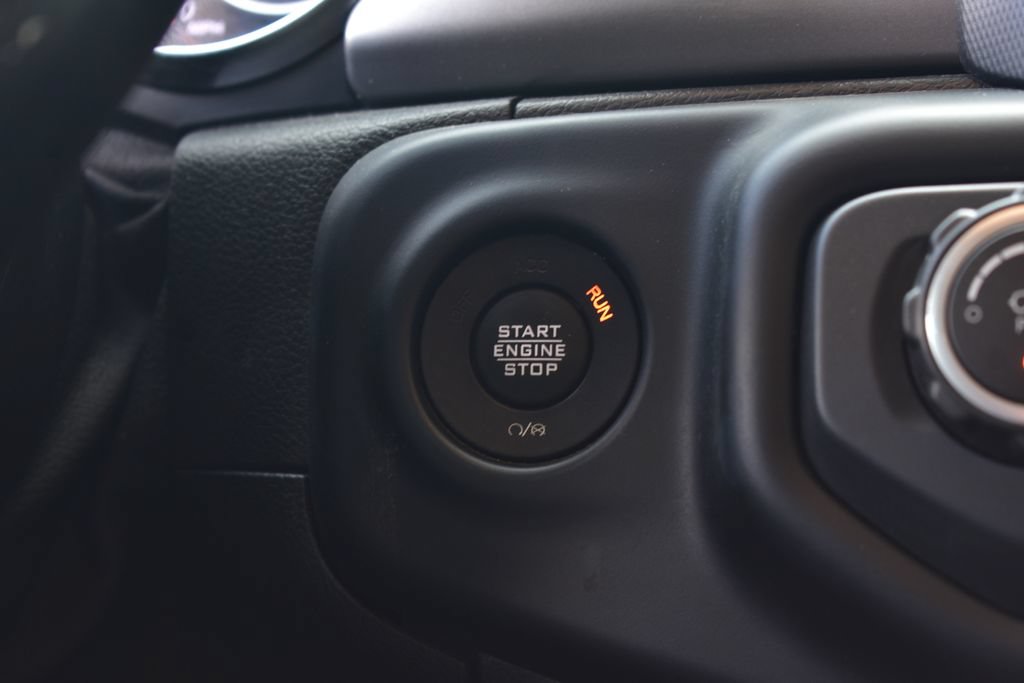 Used 2020 Jeep Wrangler Sport AWD/4WD image 36