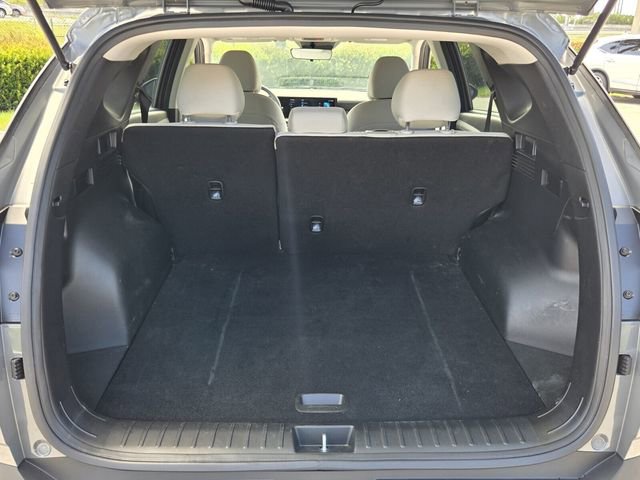 Used 2025 Hyundai Tucson SE FWD image 13