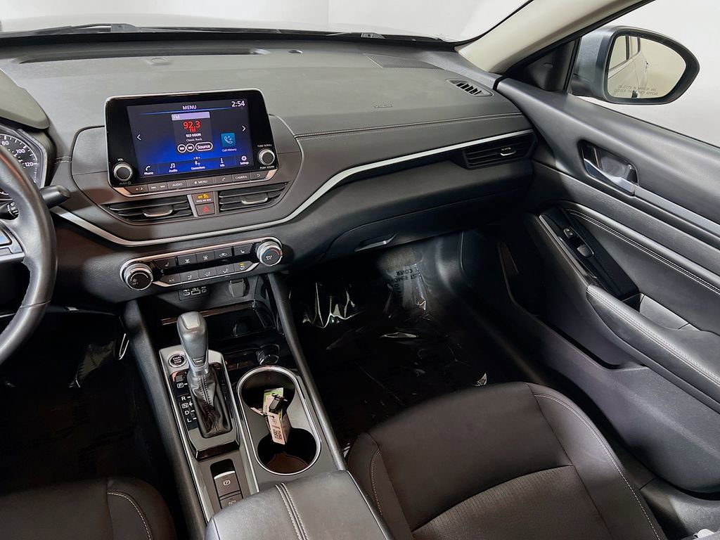 Used 2022 Nissan Altima 2.5 SV w/ SV Premium Package image 22