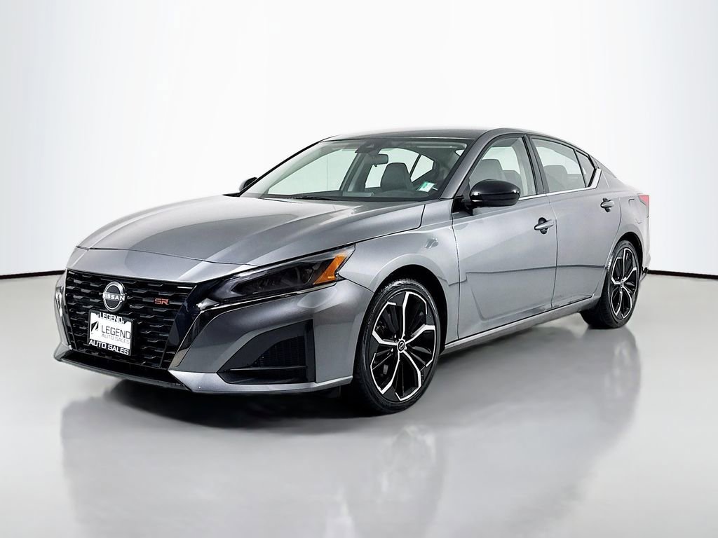Used 2023 Nissan Altima 2.5 SR image 1