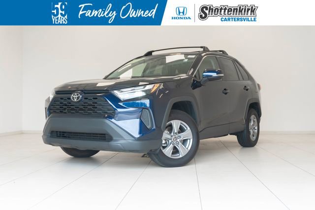 Used 2022 Toyota RAV4 XLE w/ Convenience Package FWD image 1