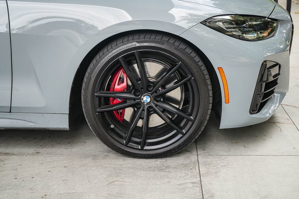 Used 2024 BMW M440i Convertible w/ Premium Package RWD image 10