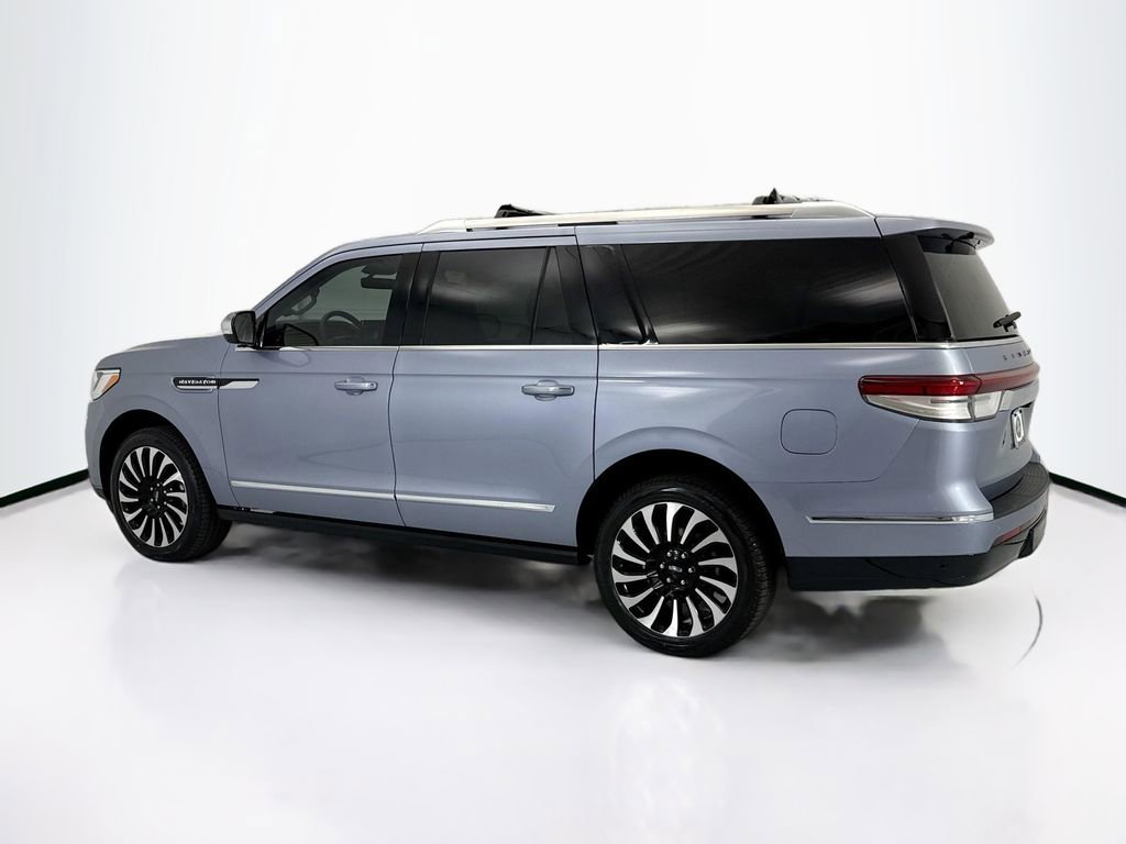 Used 2023 Lincoln Navigator L Black Label image 7