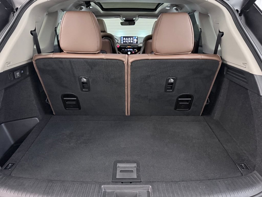 Used 2025 Acura MDX FWD w/ Technology Package image 34