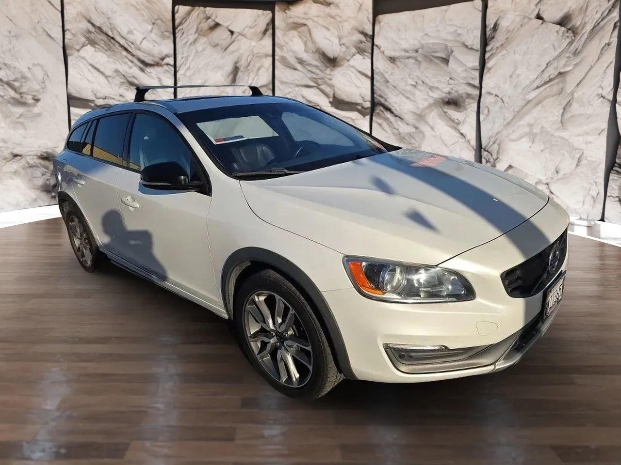 Used 2015 Volvo V60 T5 Cross Country w/ Protection Package AWD/4WD image 57