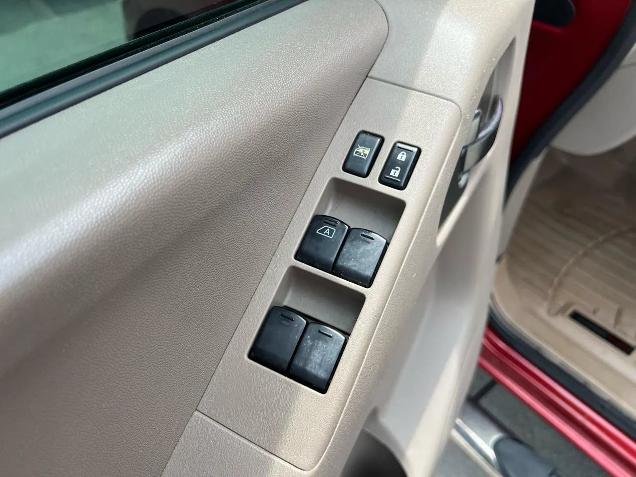 Used 2013 Nissan Frontier SV AWD/4WD image 31