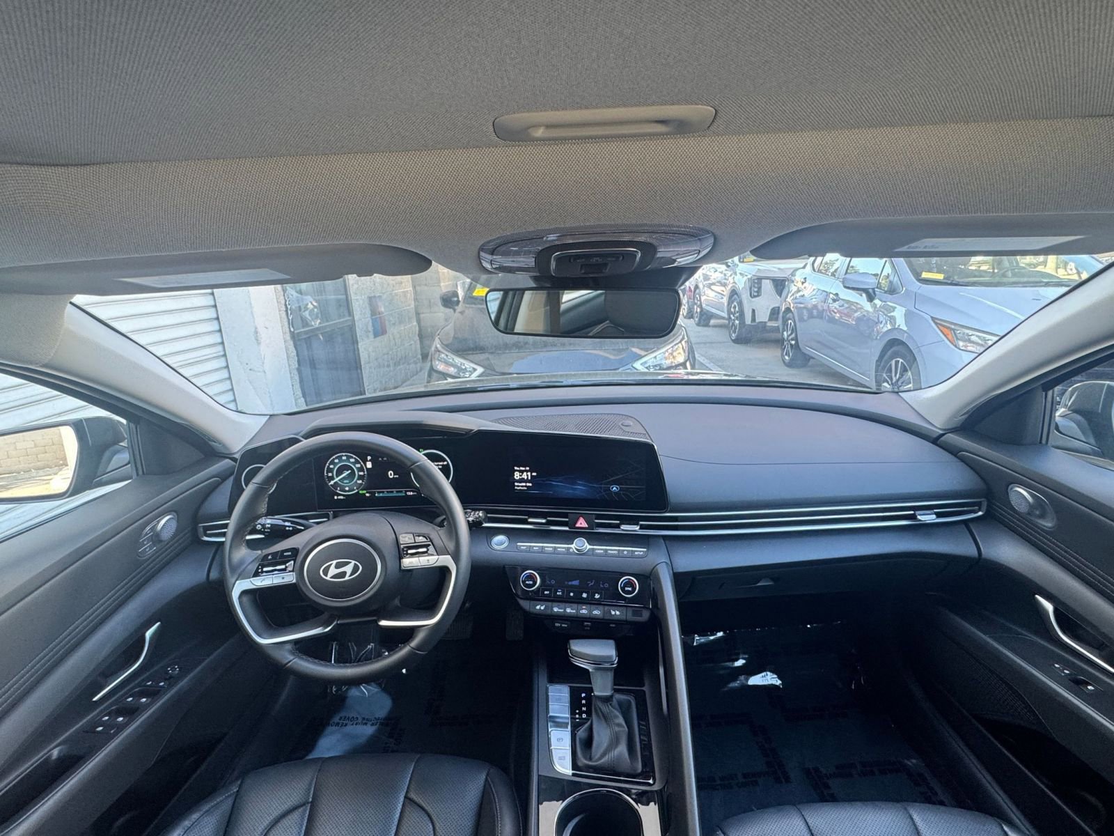 Used 2025 Hyundai Elantra Limited image 36