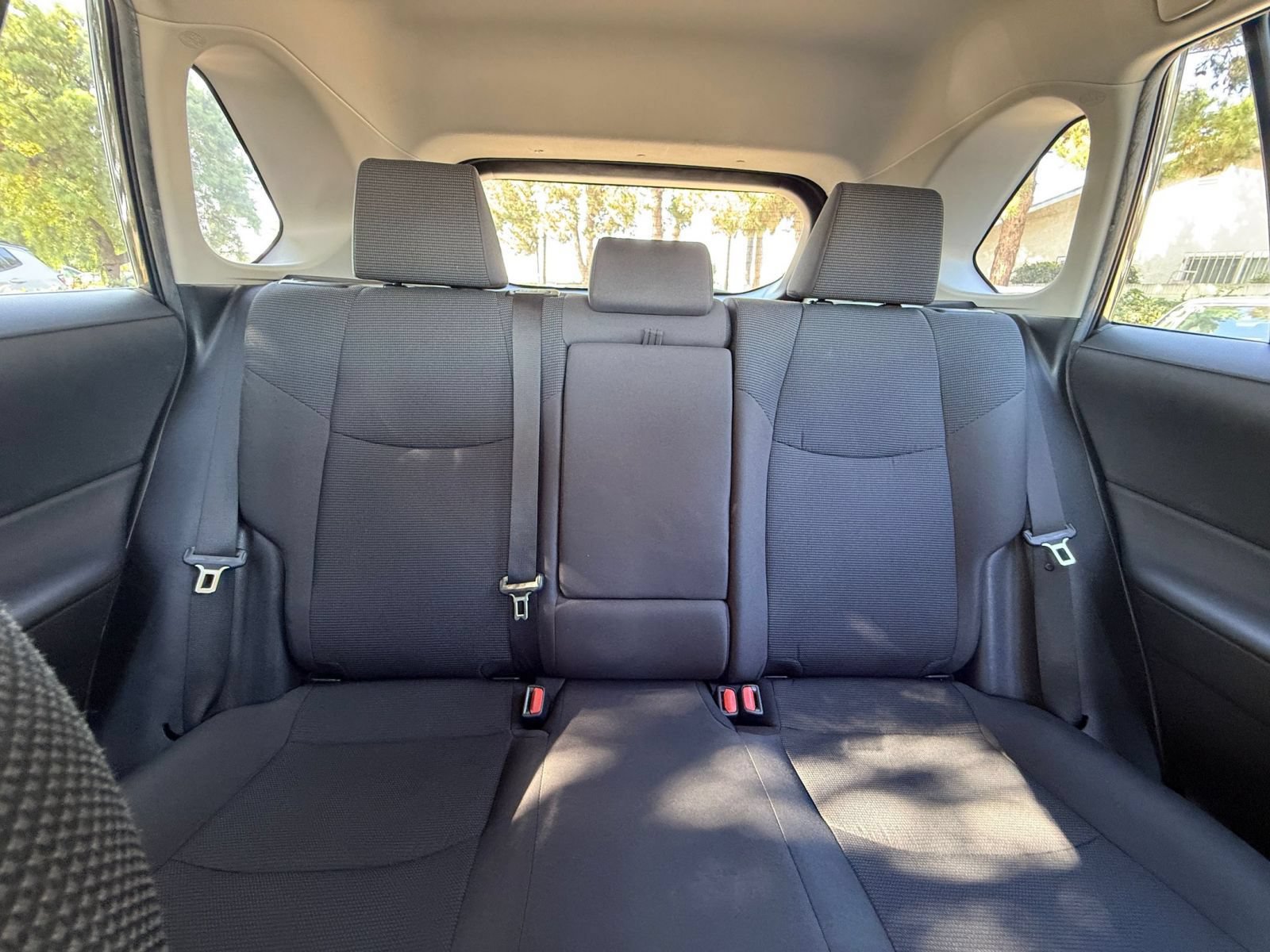 Used 2024 Toyota RAV4 LE AWD/4WD image 34