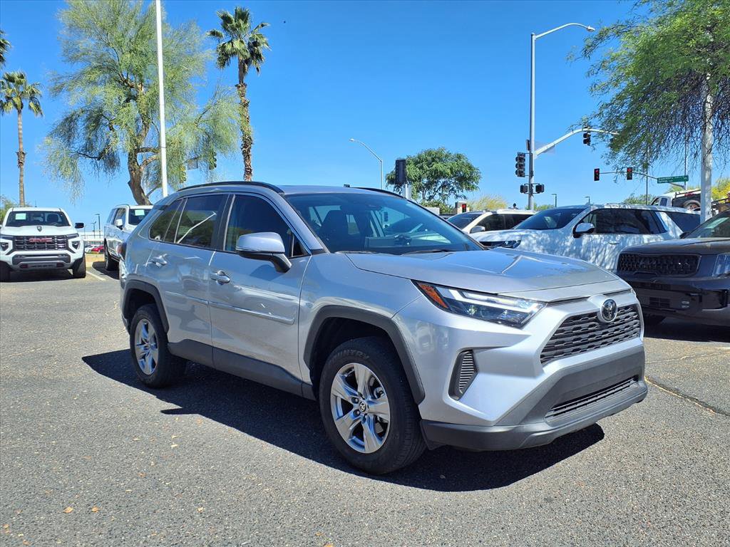 Used 2022 Toyota RAV4 XLE w/ Convenience Package image 3