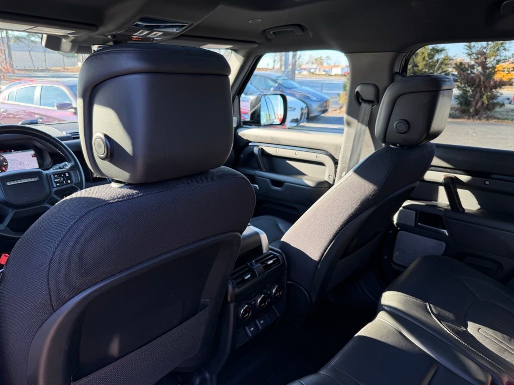 Used 2023 Land Rover Defender 130 X image 21