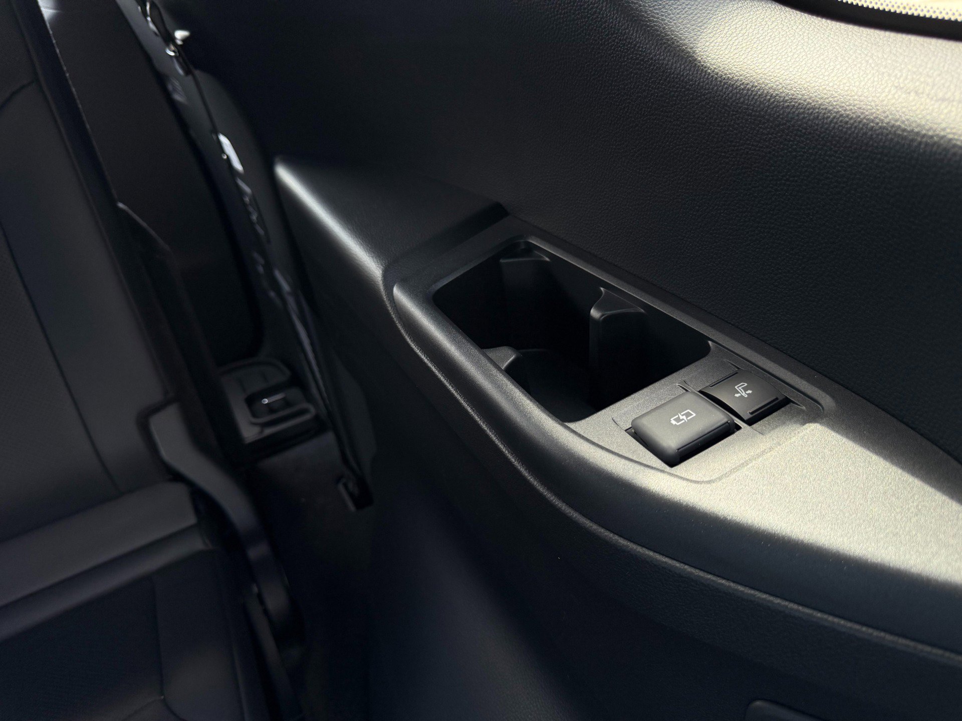 Used 2024 Lexus LX 600 F Sport image 33