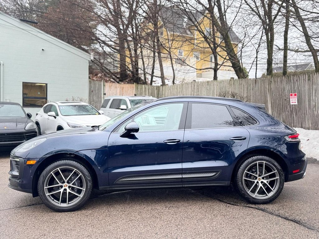 Used 2022 Porsche Macan w/ Premium Package Plus image 3