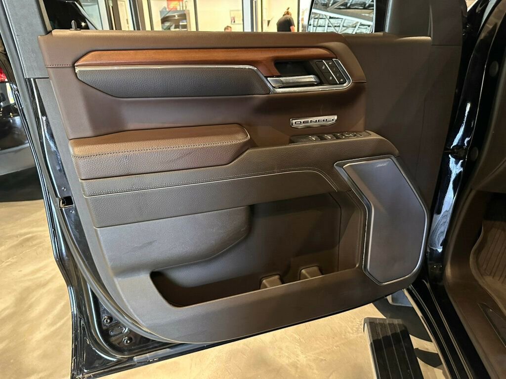 Used 2022 GMC Sierra 1500 Denali w/ Technology Package AWD/4WD image 14