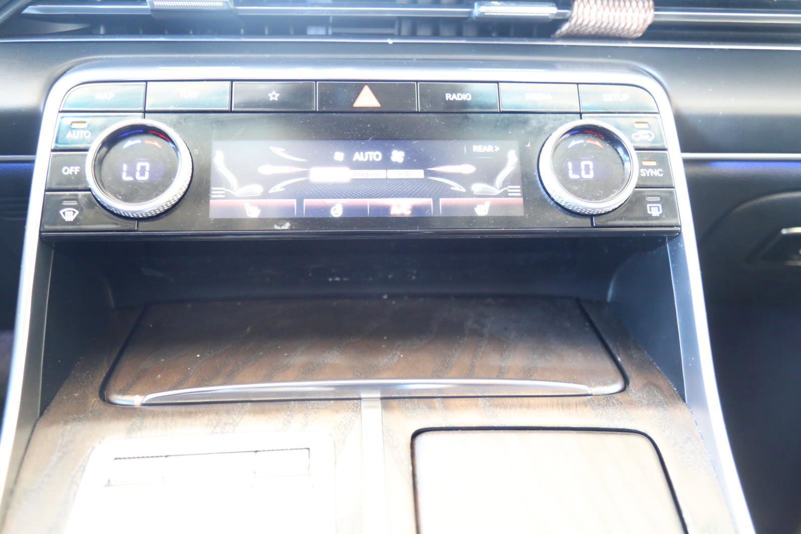 Used 2024 Genesis GV80 2.5T AWD/4WD image 17