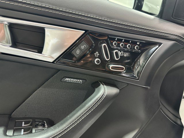 Used 2016 Jaguar F-TYPE R AWD/4WD image 34