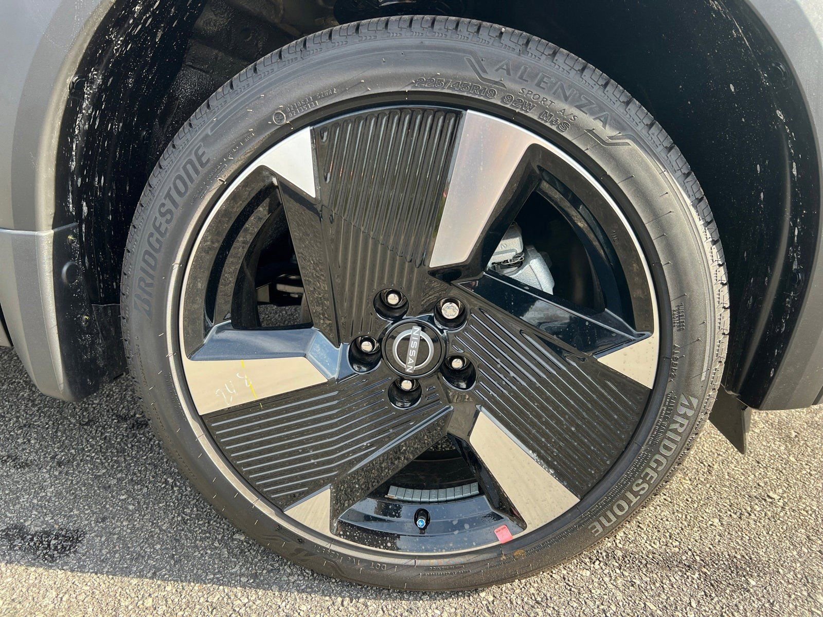 New 2026 Nissan Kicks SR w/ Cold Weather Package image 12