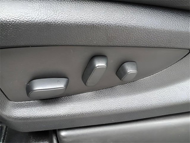 Used 2018 GMC Yukon XL SLT image 12