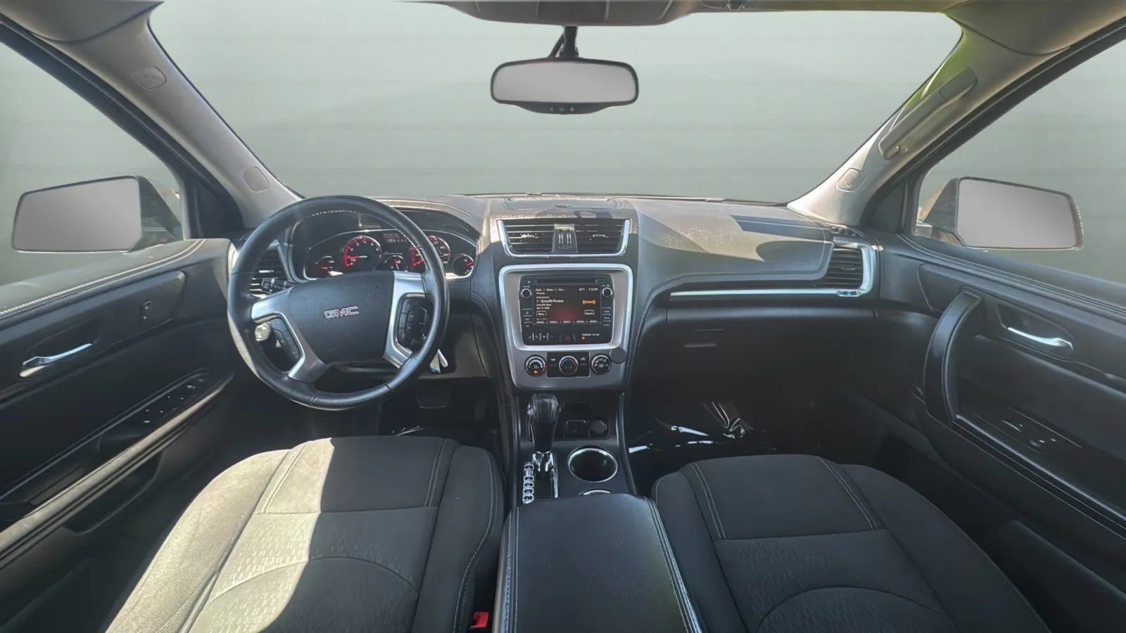 Used 2015 GMC Acadia SLE FWD image 9
