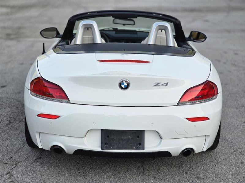Used 2011 BMW Z4 sDrive35is RWD image 12