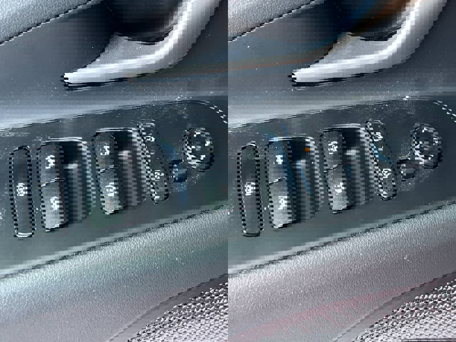 New 2025 Hyundai Elantra Blue image 14