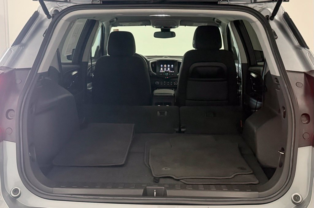 Used 2024 GMC Terrain SLE FWD image 26