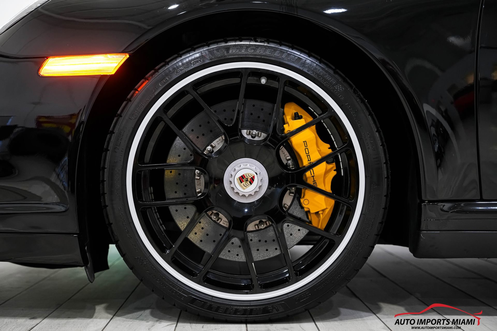 Used 2012 Porsche 911 Turbo S image 92