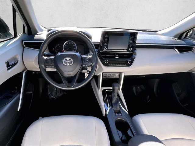 Used 2022 Toyota Corolla Cross L image 7