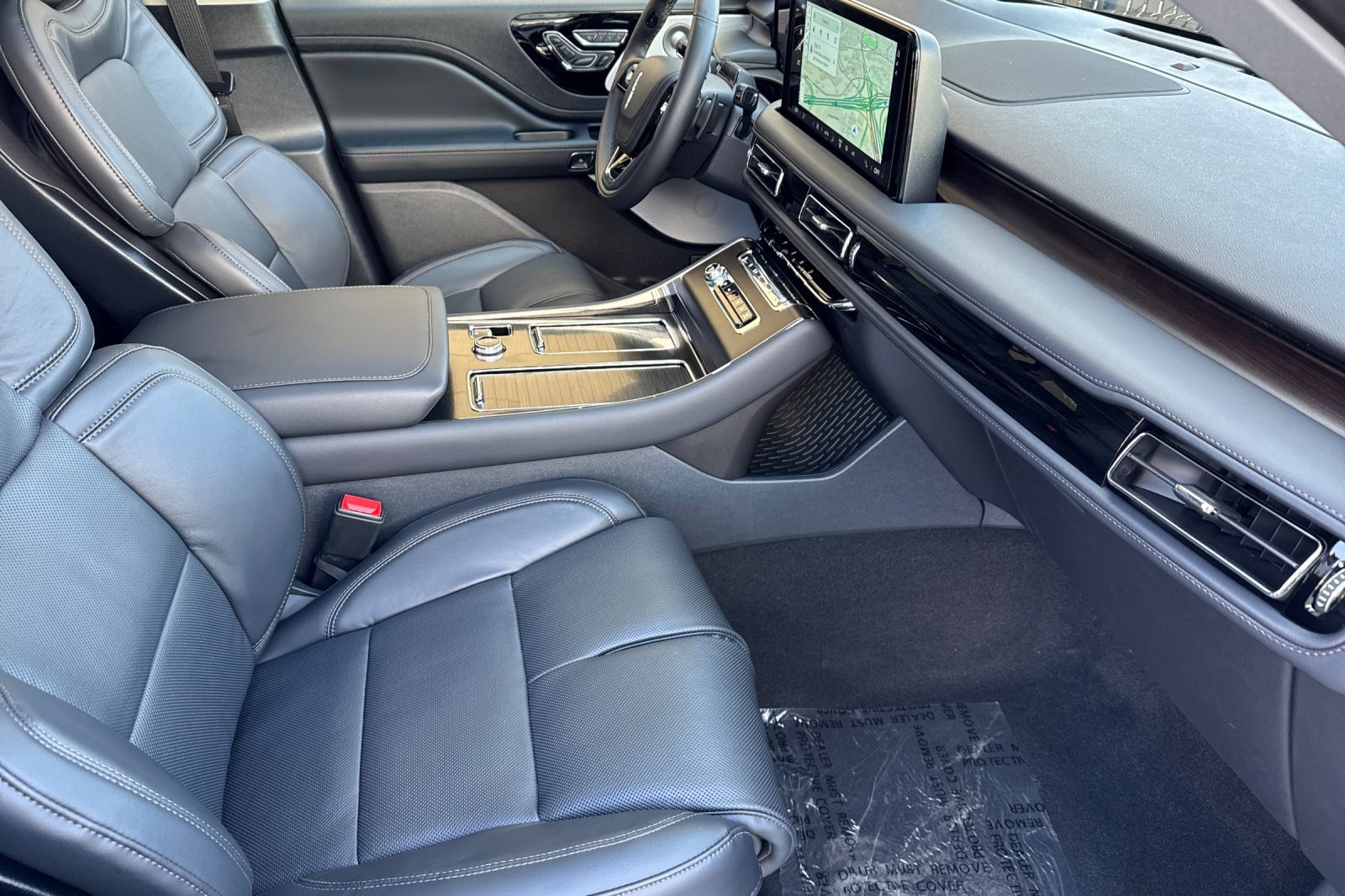 New 2025 Lincoln Aviator Reserve w/ Luxury Package image 16