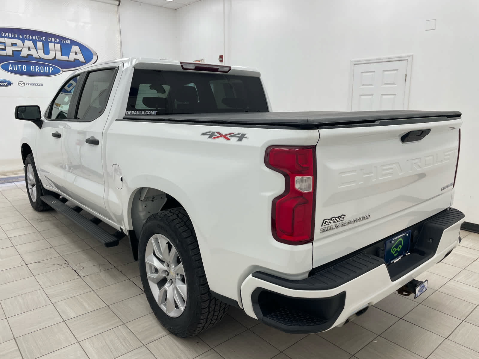 Used 2020 Chevrolet Silverado 1500 Custom w/ Custom Value Package AWD/4WD image 18