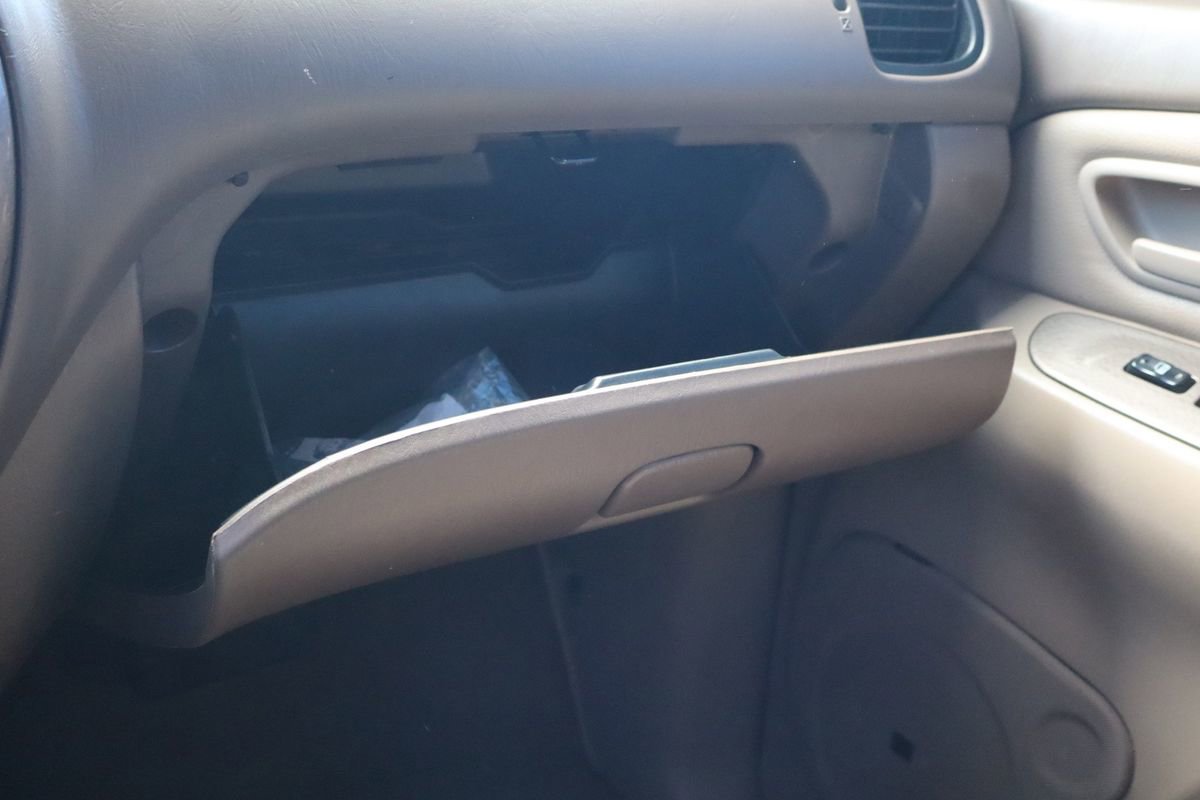 Used 2003 Toyota Sequoia Limited image 39