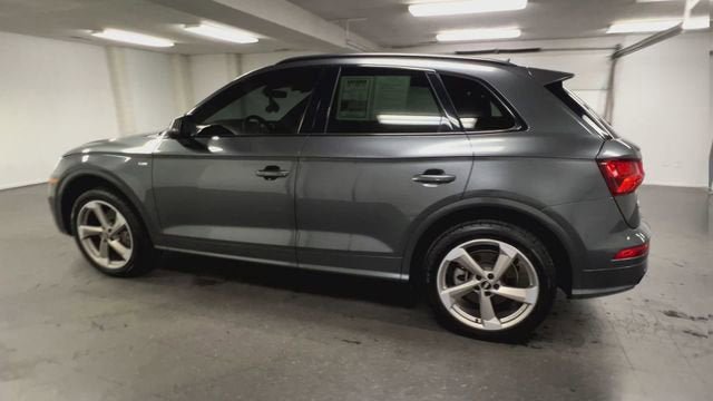 Used 2020 Audi Q5 2.0T Titanium Premium Plus w/ Premium Plus Package AWD/4WD image 6