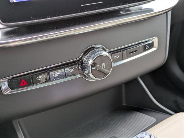 New 2026 Volvo XC90 T8 Plus image 11