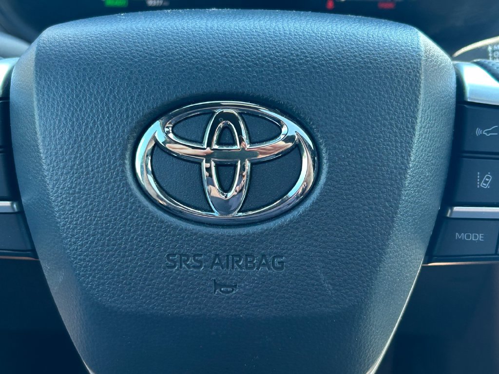 Used 2026 Toyota Sienna Limited AWD/4WD image 42
