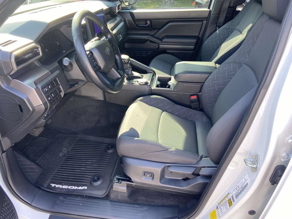 Used 2024 Toyota Tacoma SR5 AWD/4WD image 17