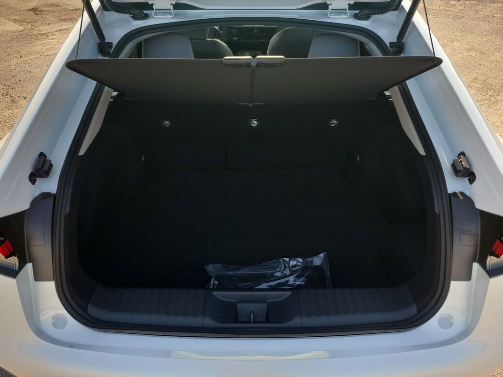 New 2026 Toyota Prius LE image 22