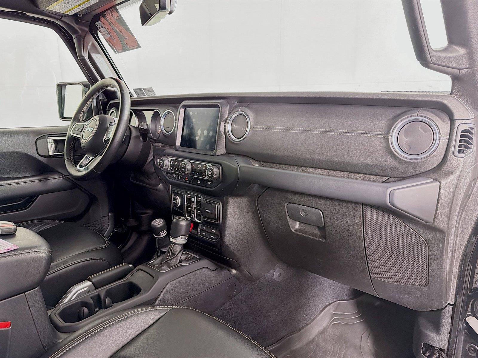 Used 2020 Jeep Gladiator Overland AWD/4WD image 30