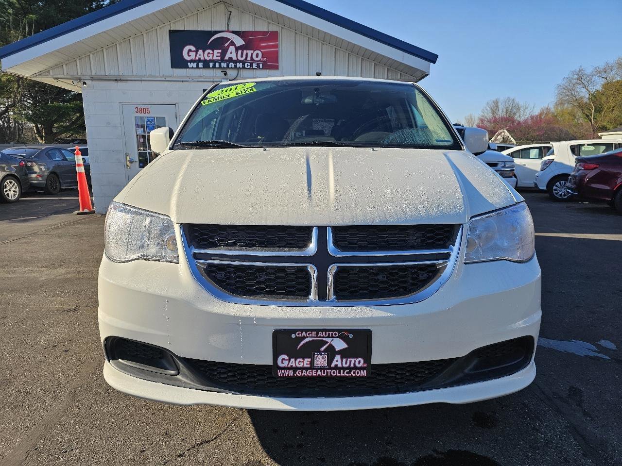 Used 2012 Dodge Grand Caravan SE FWD image 3