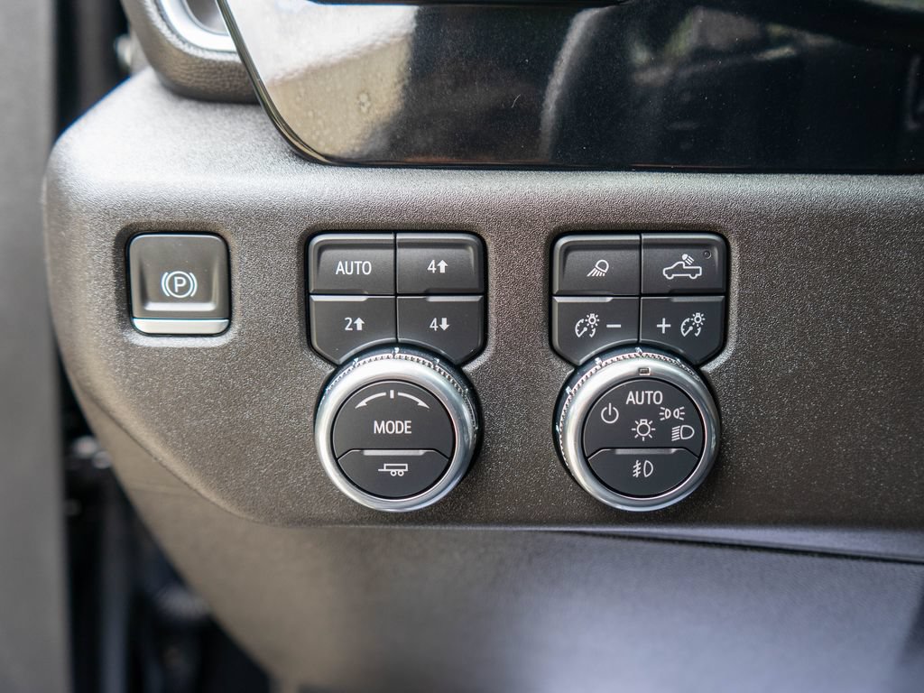 Used 2024 GMC Sierra 1500 Elevation w/ Elevation Premium Package AWD/4WD image 18