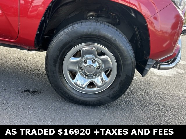 Used 2017 Toyota Tacoma SR image 8