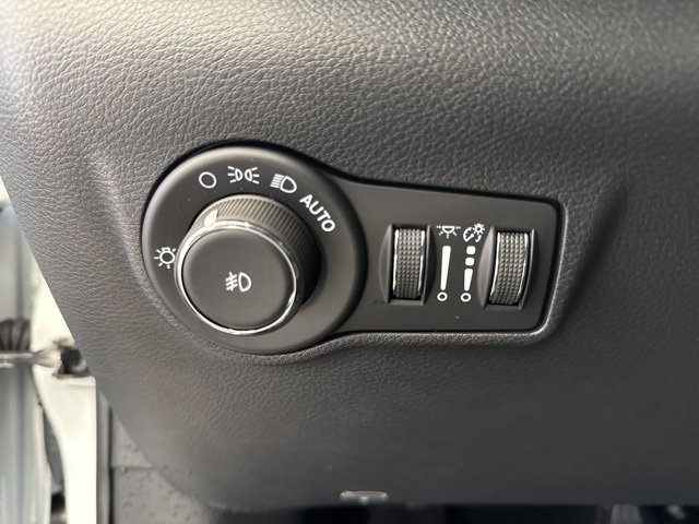 New 2026 Jeep Compass Limited image 12