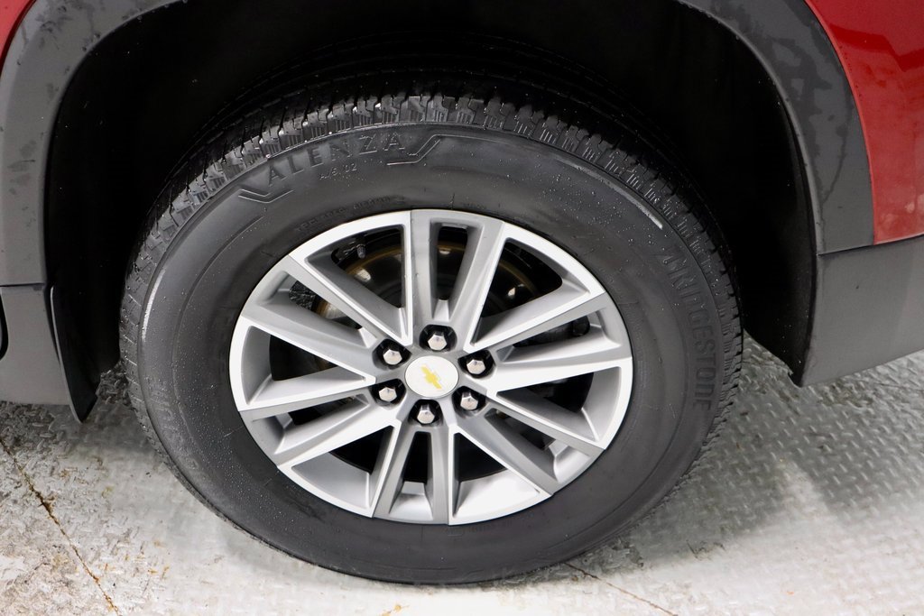 Used 2023 Chevrolet Traverse LT image 19