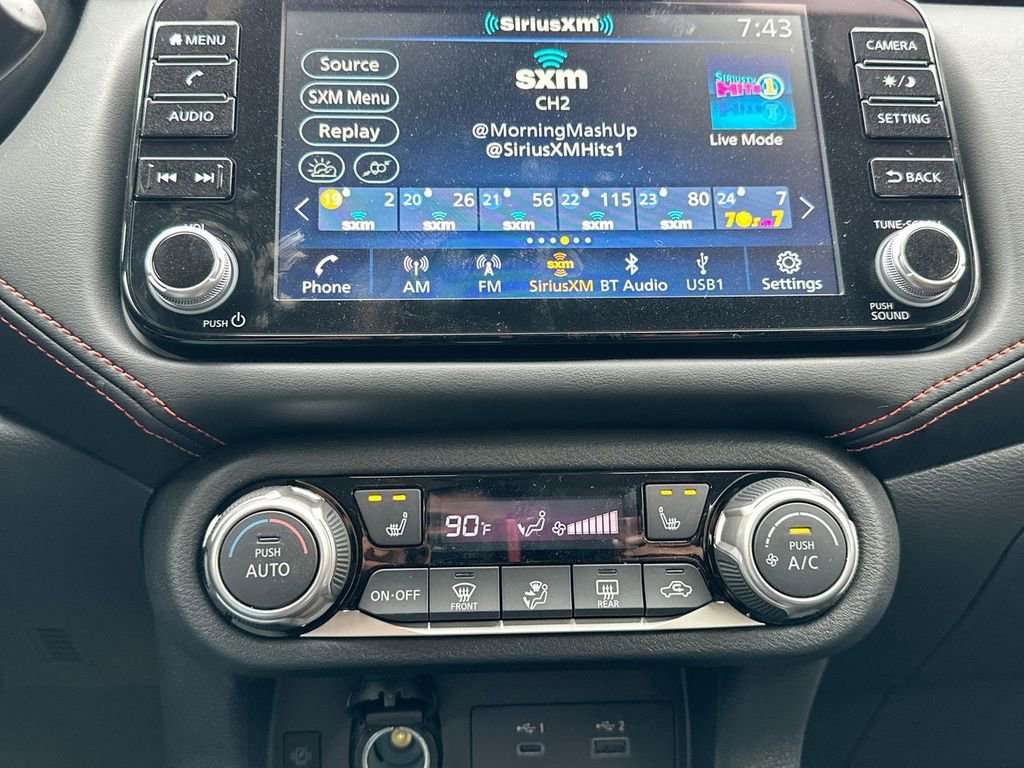 Used 2025 Nissan Versa SR w/ Trunk Package image 28