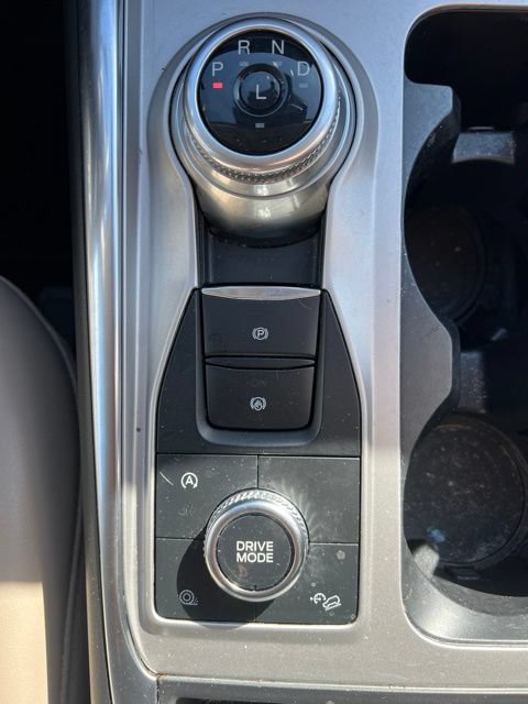 Used 2021 Ford Explorer XLT w/ Equipment Group 202A AWD/4WD image 6