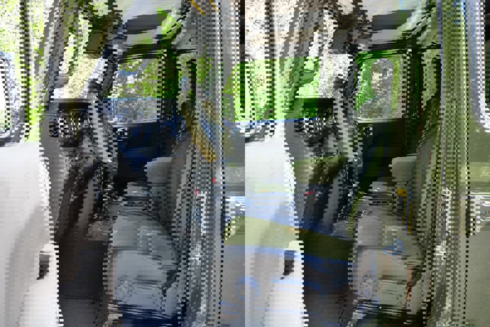 Used 2023 Jeep Wrangler Unlimited Rubicon 392 image 6