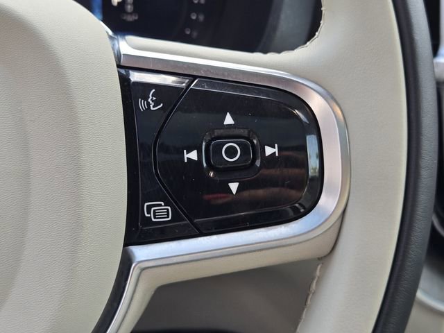 Certified 2024 Volvo XC60 B5 Plus w/ Protection Package Premier image 28
