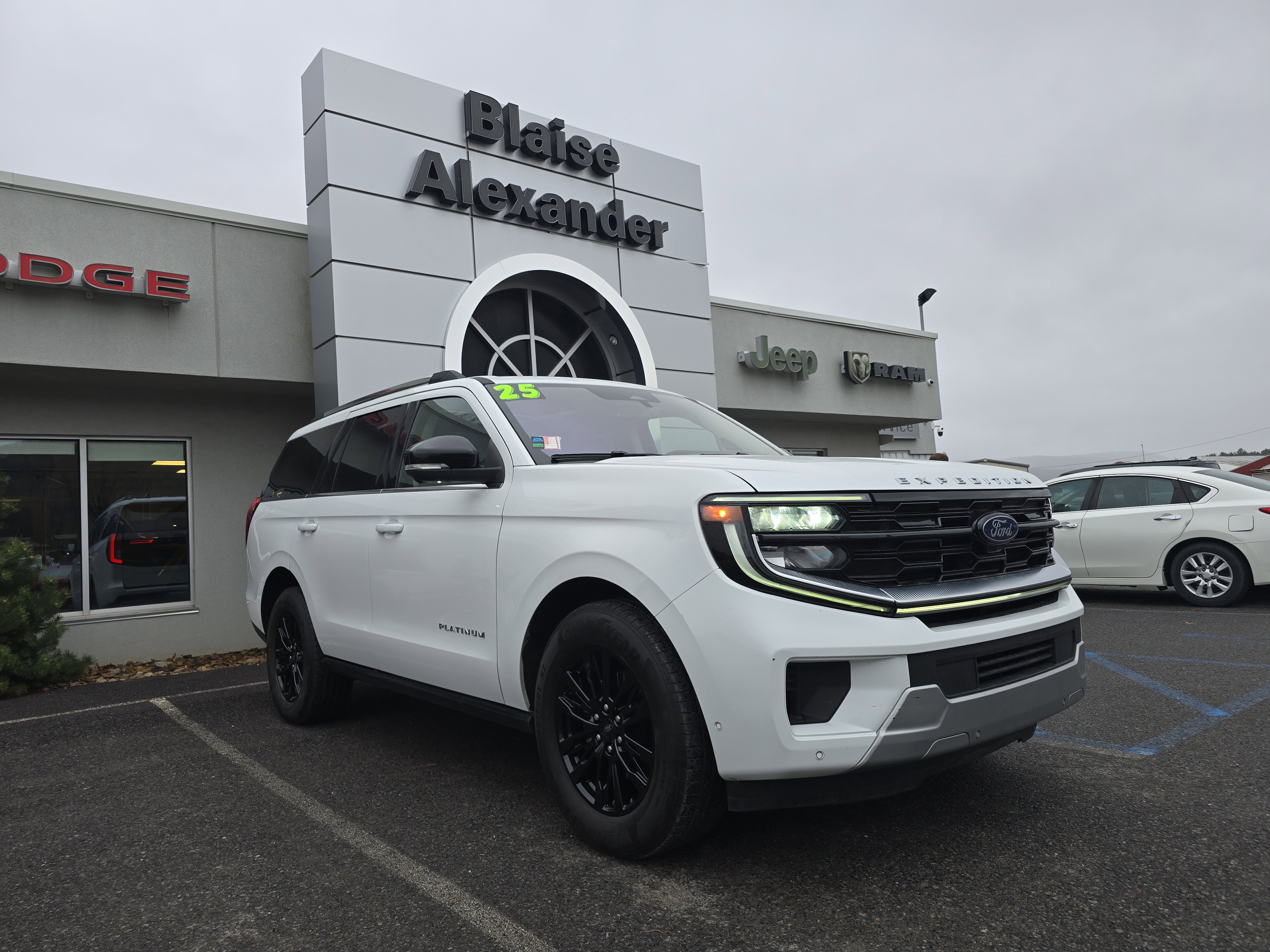 Used 2025 Ford Expedition Platinum