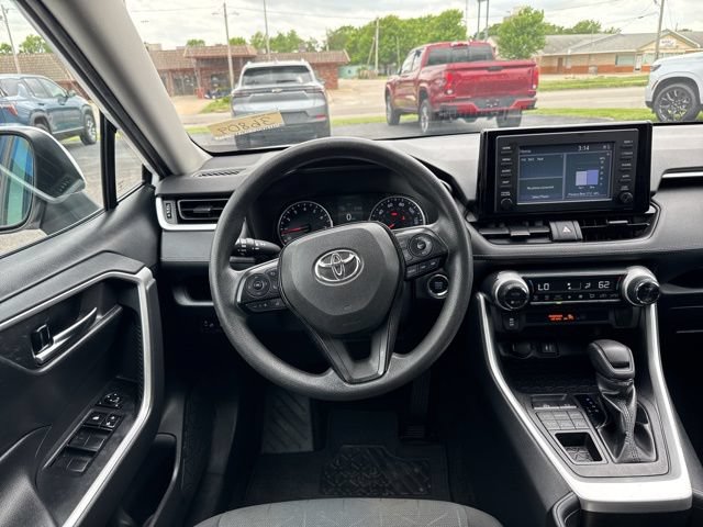Used 2019 Toyota RAV4 XLE w/ Carpet Mat Package AWD/4WD image 20