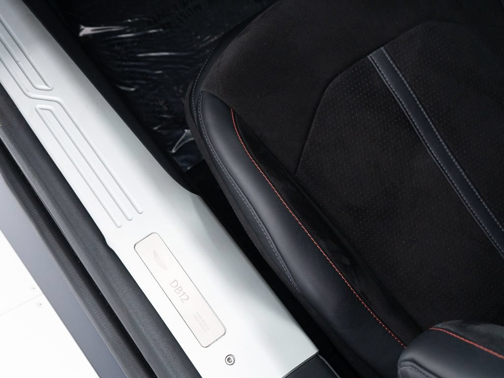 Used 2025 Aston Martin DB12 Coupe RWD image 12