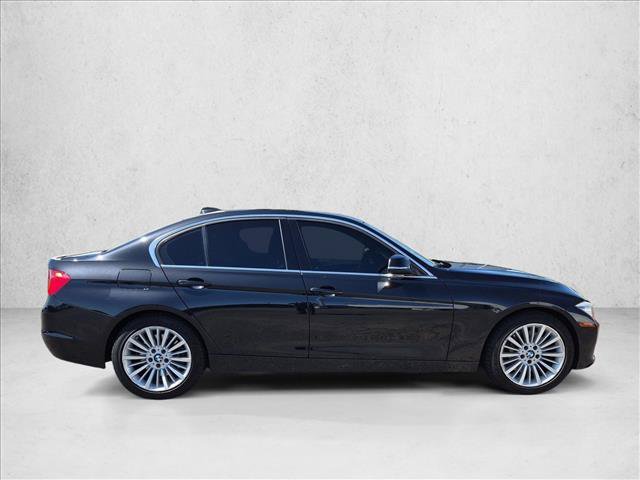 Used 2013 BMW 335i xDrive Sedan w/ Technology Pkg AWD/4WD image 4
